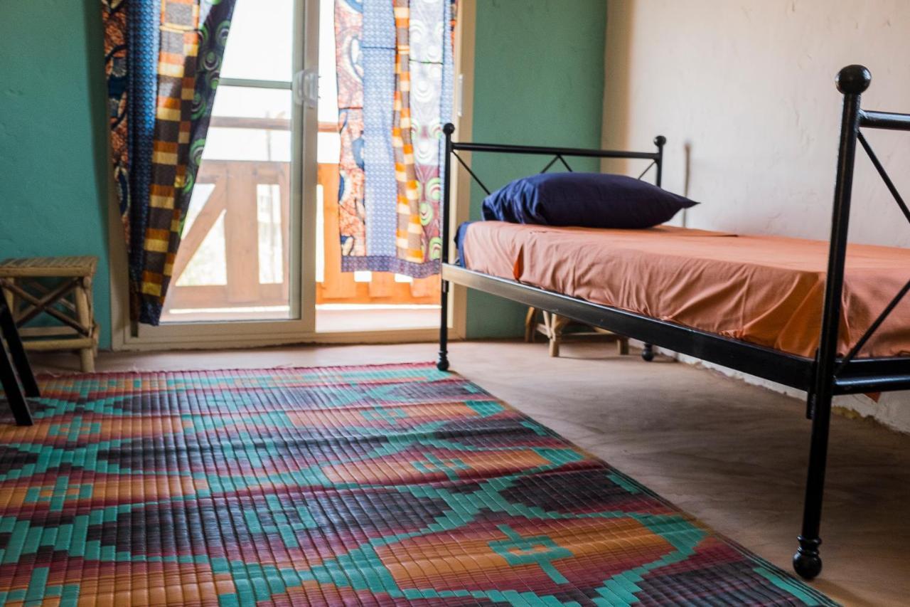 Bed and Breakfast Ker Lep Jamm - Chez Moussa et Cinzia Toubab Dialao Exterior foto