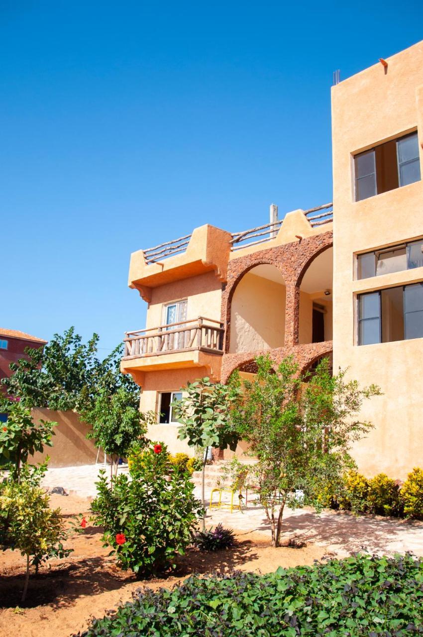 Bed and Breakfast Ker Lep Jamm - Chez Moussa et Cinzia Toubab Dialao Exterior foto